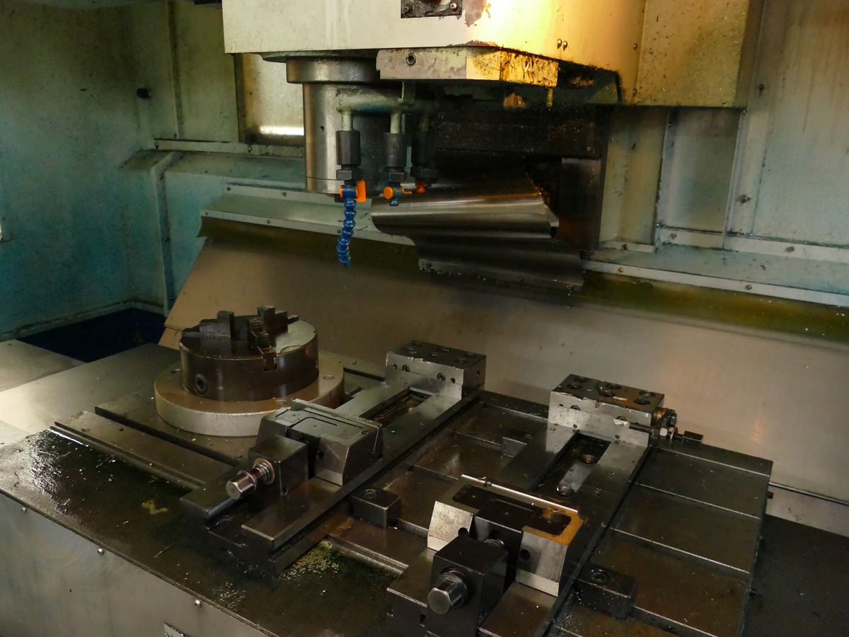 Centro di fresatura CNC a 3 assi